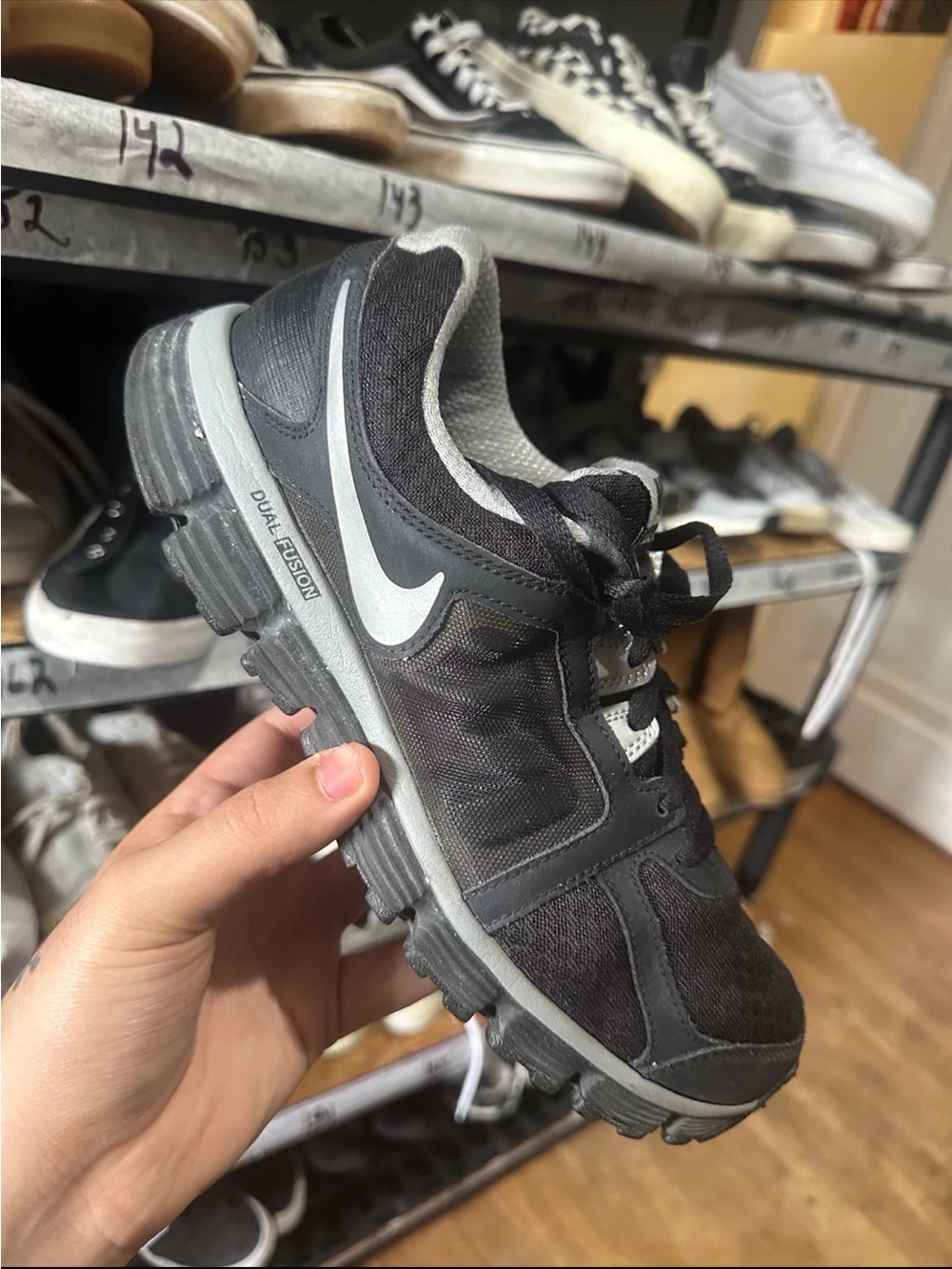 Nike Men's Black and Gray Athletic Running Shoe